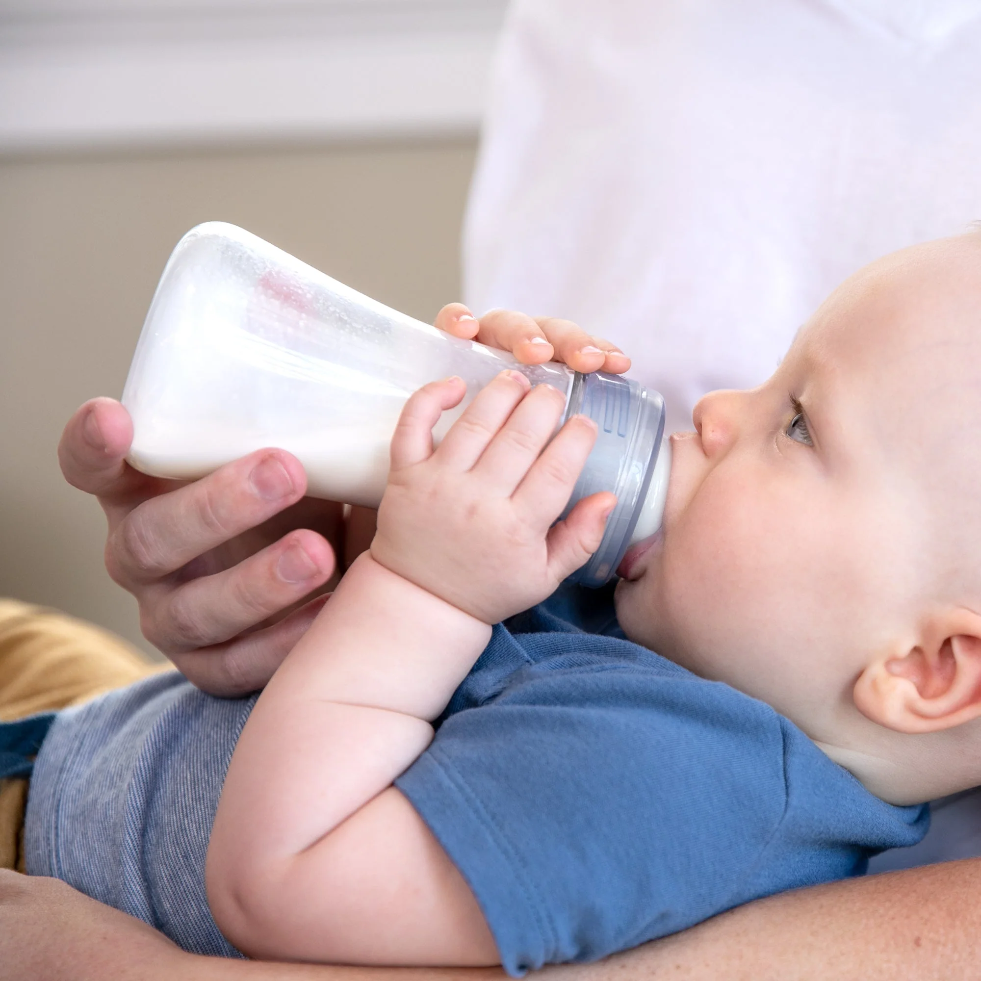 Chicco Duo 9oz. Hybrid Baby Bottle with Invinci-Glass Inside/Plastic Outside 2-Pack - Image 11