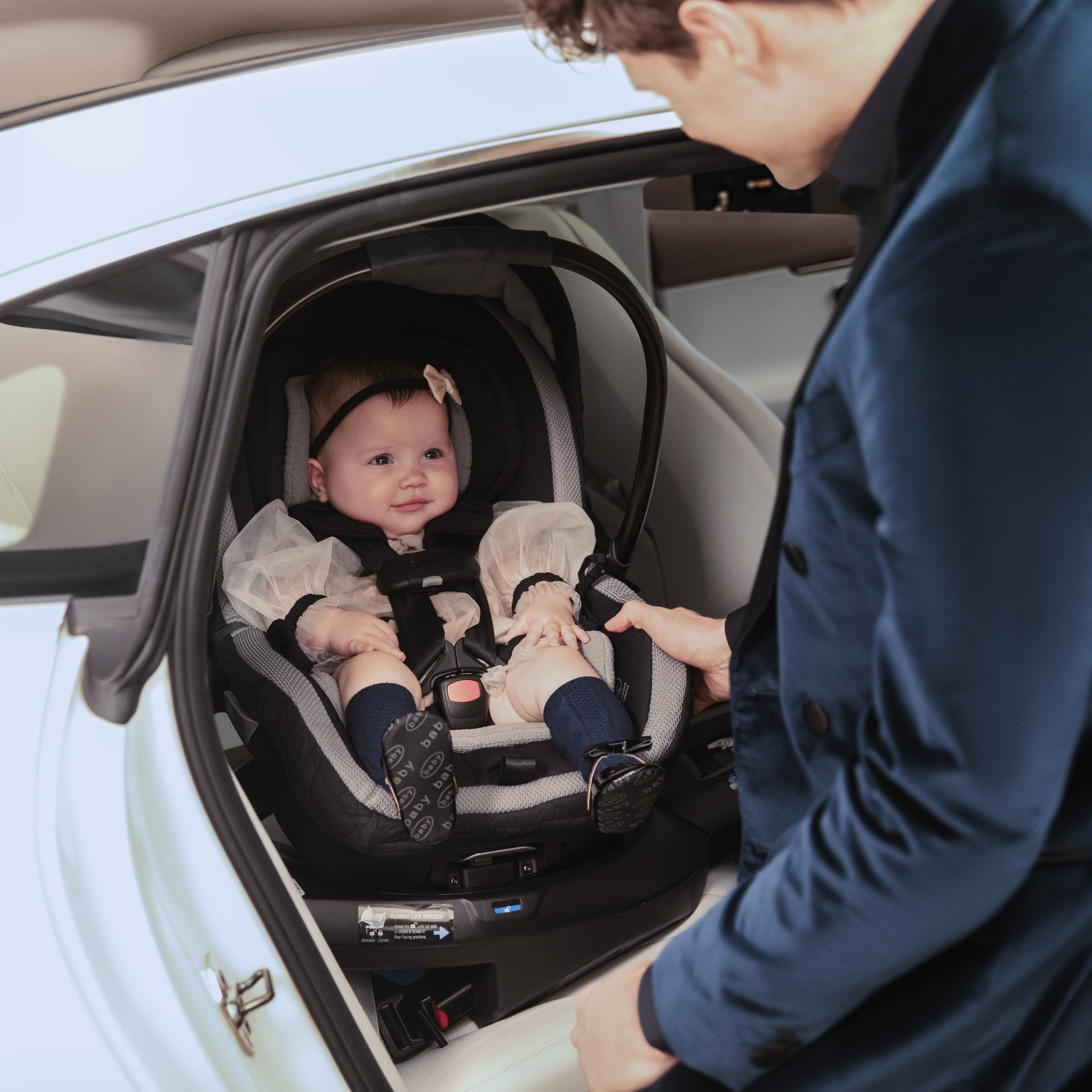 Maxi-Cosi Kindred Peri 180° Rotating Infant Car Seat - Image 16