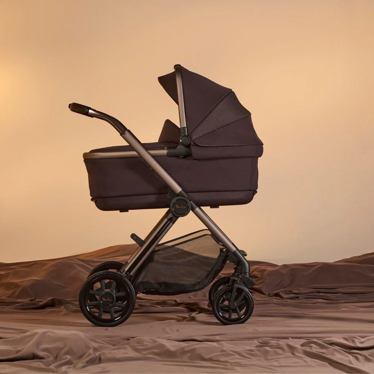 Silver Cross Reef 2 First Bed Folding Bassinet - Image 6
